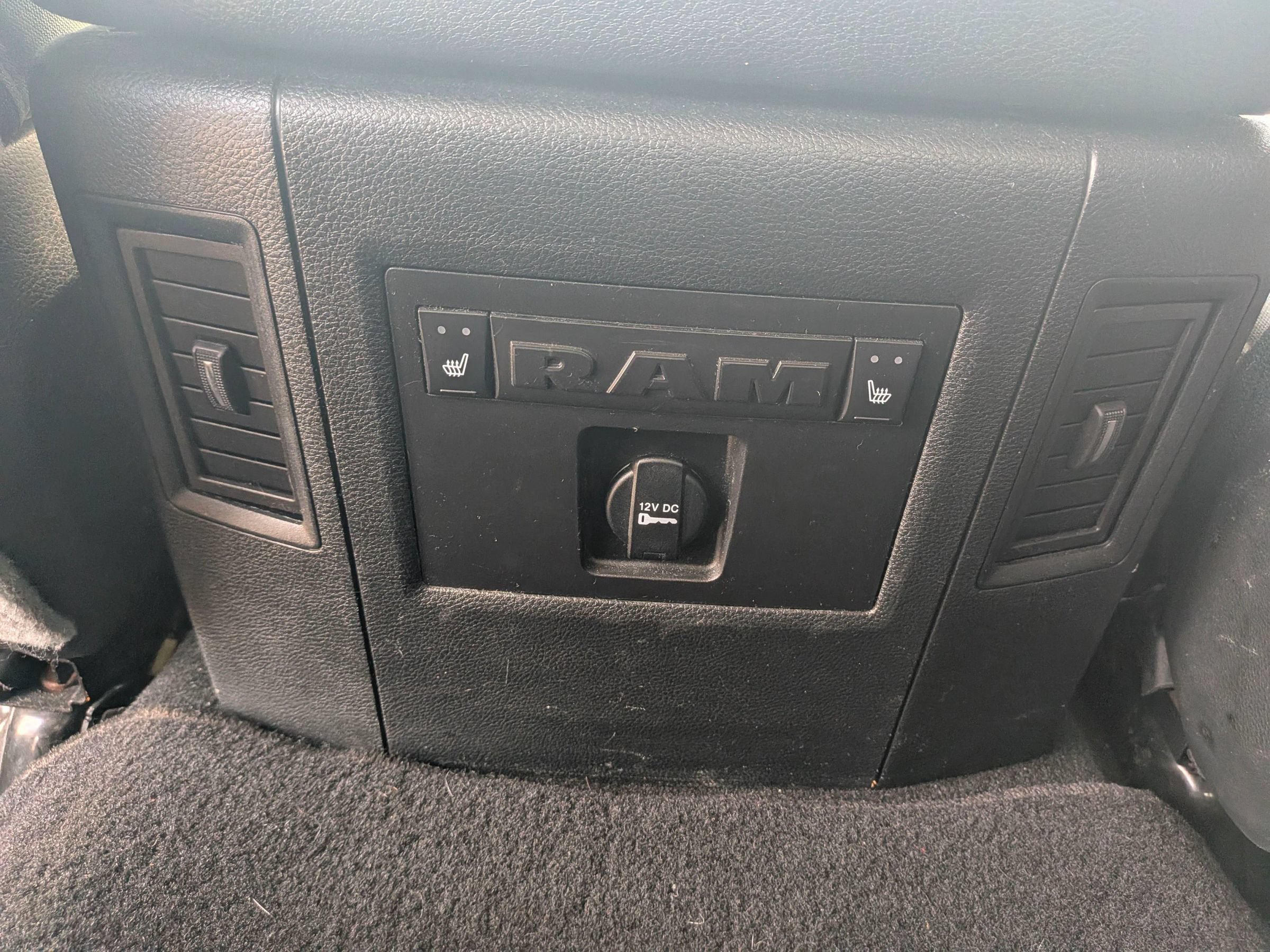 Used 2018 RAM 1500 Express w/ Black Ram 1500 Express Group AWD/4WD image 34