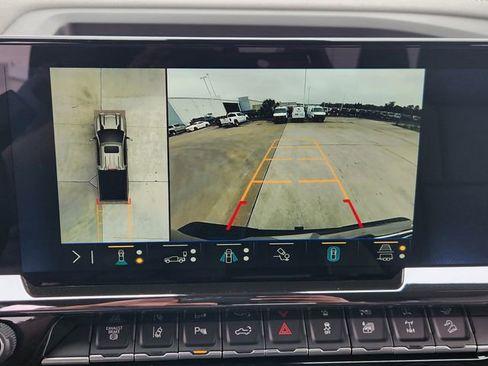 Used 2026 Chevrolet Silverado 2500 ZR2 AWD/4WD image 16