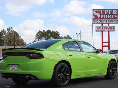 Used 2023 Dodge Charger SXT w/ Blacktop Package image 4