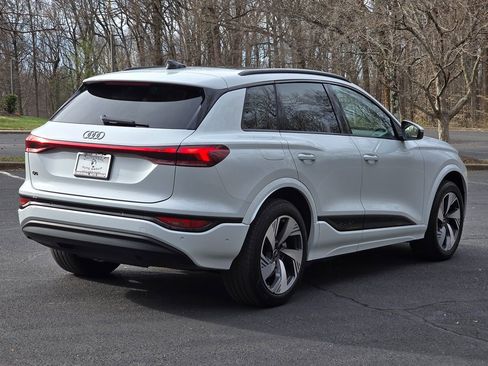 Used 2025 Audi Q6 e-tron Premium Plus image 6