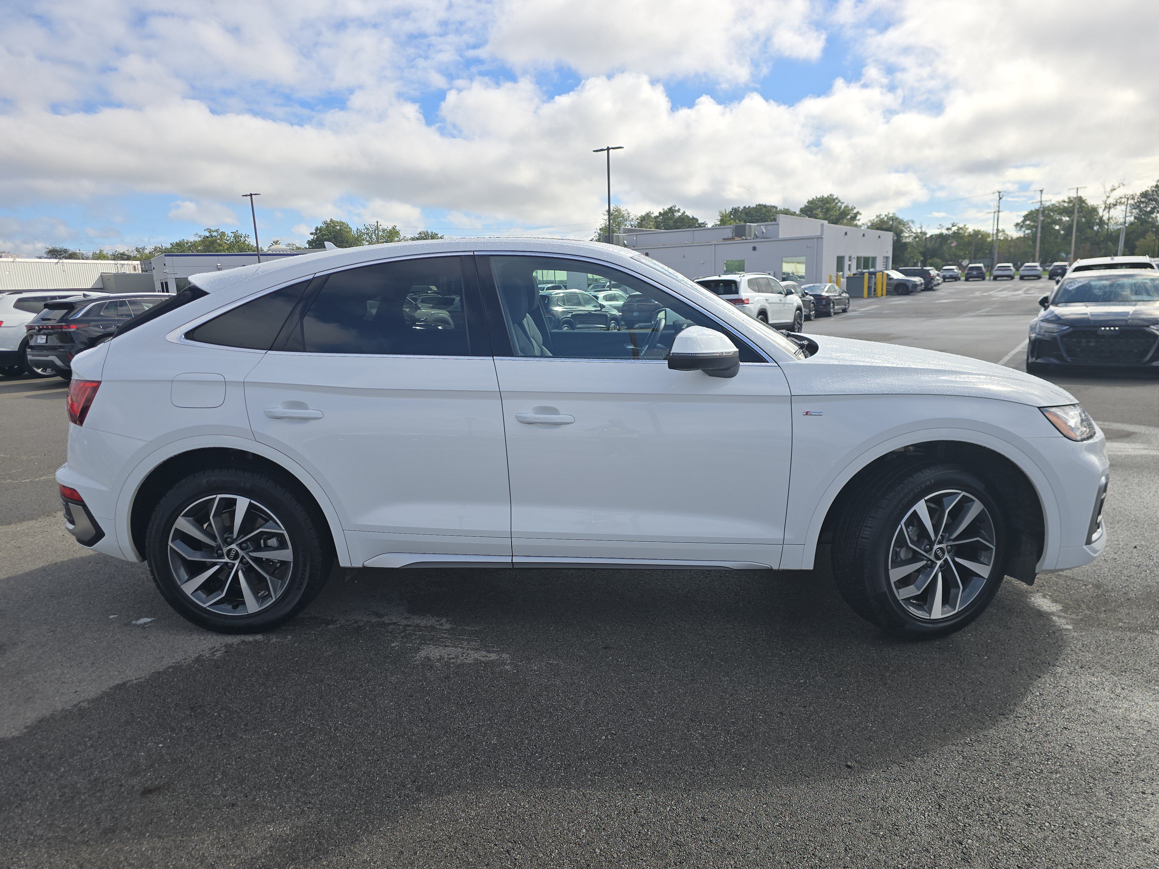 Certified 2022 Audi Q5 2.0T Premium Plus w/ Premium Plus Package AWD/4WD image 8