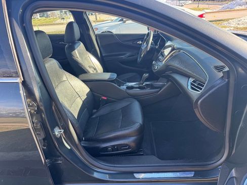 Used 2017 Chevrolet Malibu Premier w/ Premier Sun and Wheel Package image 11