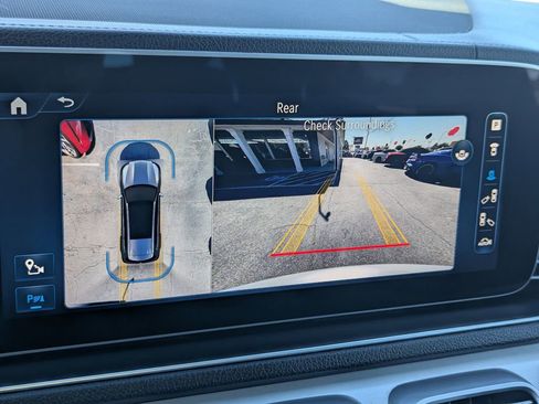 Used 2024 Mercedes-Benz GLS 450 4MATIC image 19