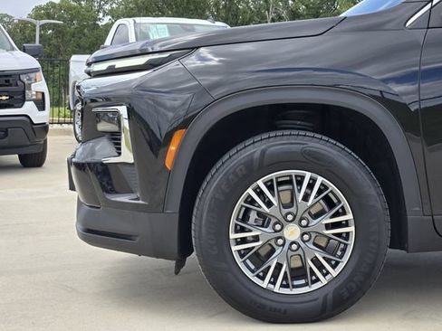 Used 2024 Chevrolet Traverse LT FWD image 10