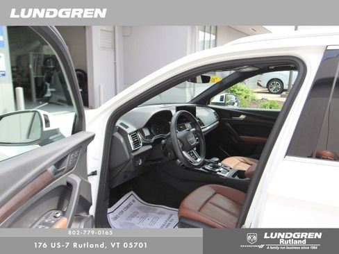Used 2023 Audi Q5 2.0T Premium w/ Convenience Package AWD/4WD image 8