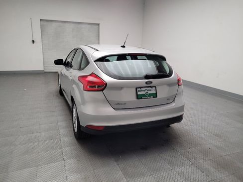 Used 2016 Ford Focus SE FWD image 6