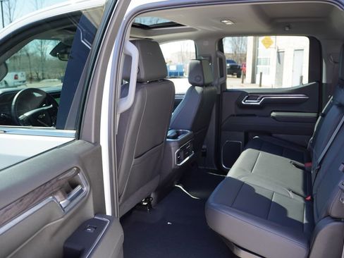 Used 2023 Chevrolet Silverado 1500 LTZ w/ LTZ Premium Package image 17