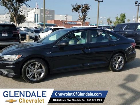 Used 2020 Volkswagen Jetta R-Line image 3