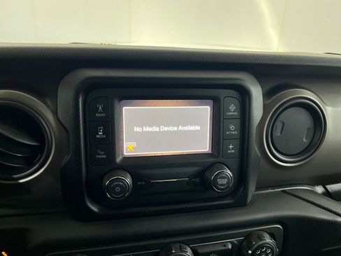 Used 2018 Jeep Wrangler Unlimited Sport S image 62