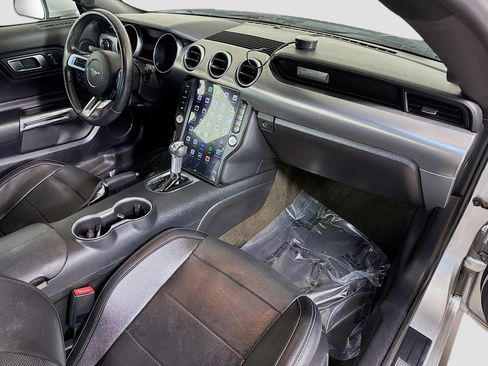 Used 2018 Ford Mustang Premium image 28