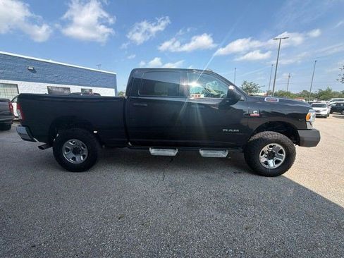 Used 2020 RAM 2500 Tradesman w/ Chrome Appearance Group AWD/4WD image 6