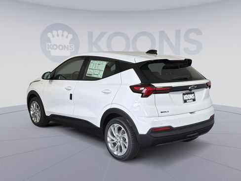 New 2027 Chevrolet Bolt LT w/ Comfort Package image 4