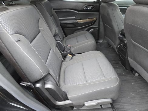 Used 2023 GMC Acadia SLE w/ Driver Convenience Package image 16