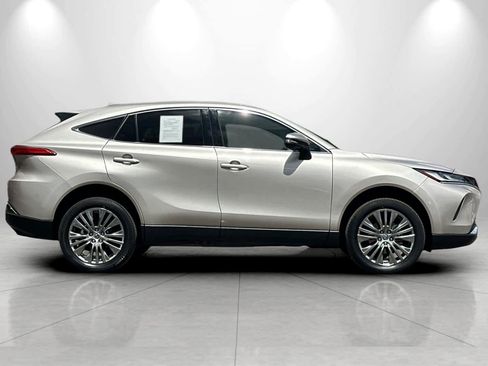 Used 2022 Toyota Venza Limited w/ Advanced Technology Package AWD/4WD image 8