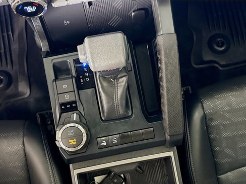 Used 2024 Toyota Tacoma TRD Sport w/ TRD Sport Premium Package image 18