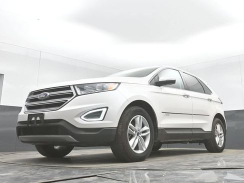 Used 2017 Ford Edge SEL w/ Equipment Group 201A AWD/4WD image 43