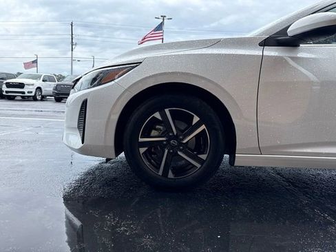 Used 2024 Nissan Sentra SV FWD image 5