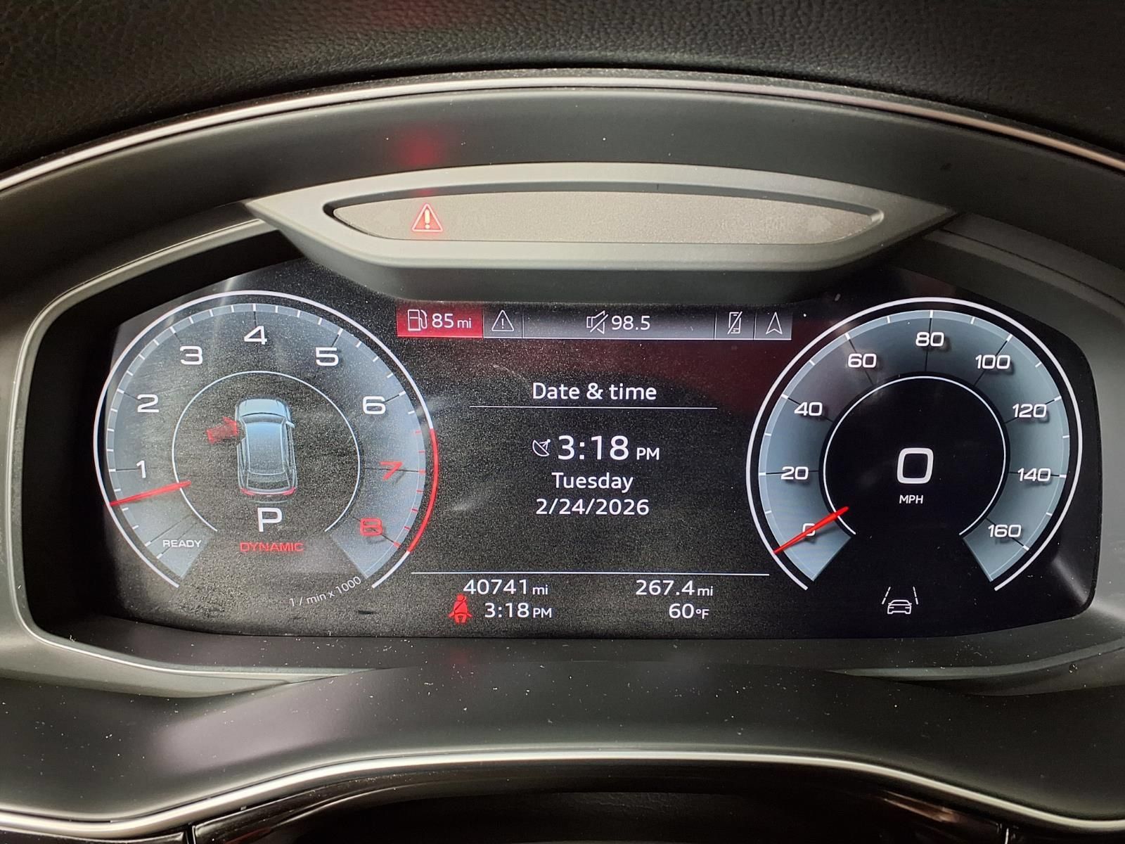 Used 2023 Audi Q8 Prestige AWD/4WD image 31