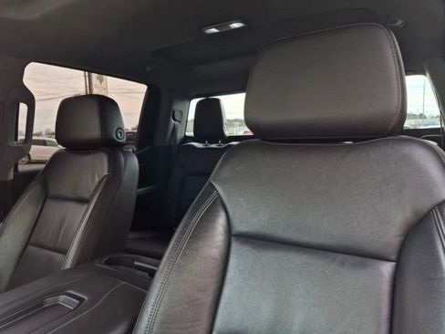 Used 2020 Chevrolet Silverado 1500 RST w/ Texas Edition AWD/4WD image 18