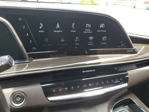 Used 2021 Cadillac Escalade ESV Sport w/ Driver Assist Tech Package AWD/4WD image 29
