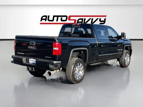 Used 2019 GMC Sierra 2500 Denali w/ Duramax Plus Package AWD/4WD image 7