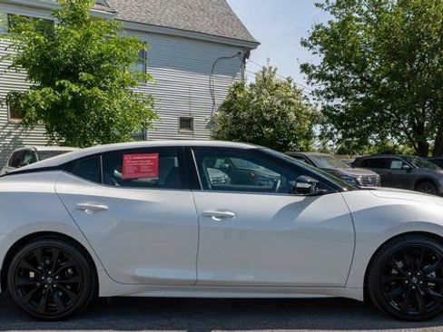 Certified 2023 Nissan Maxima SR w/ Sport Mat Group FWD image 6