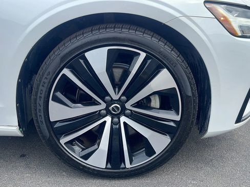 Used 2022 Volvo S60 B5 Momentum w/ Premium Package image 27