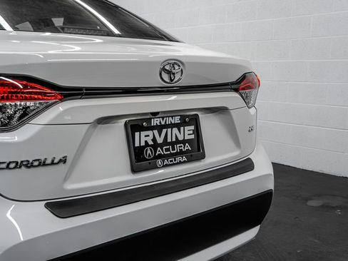 Used 2021 Toyota Corolla LE image 16