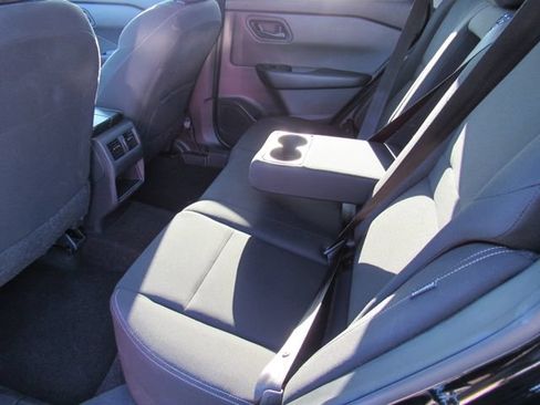 Used 2024 Nissan Rogue S AWD/4WD image 16