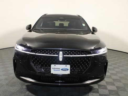 Used 2024 Lincoln Nautilus Reserve w/ Equipment Group 203A image 3