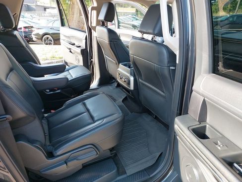Used 2022 Ford Expedition Max XLT AWD/4WD image 11