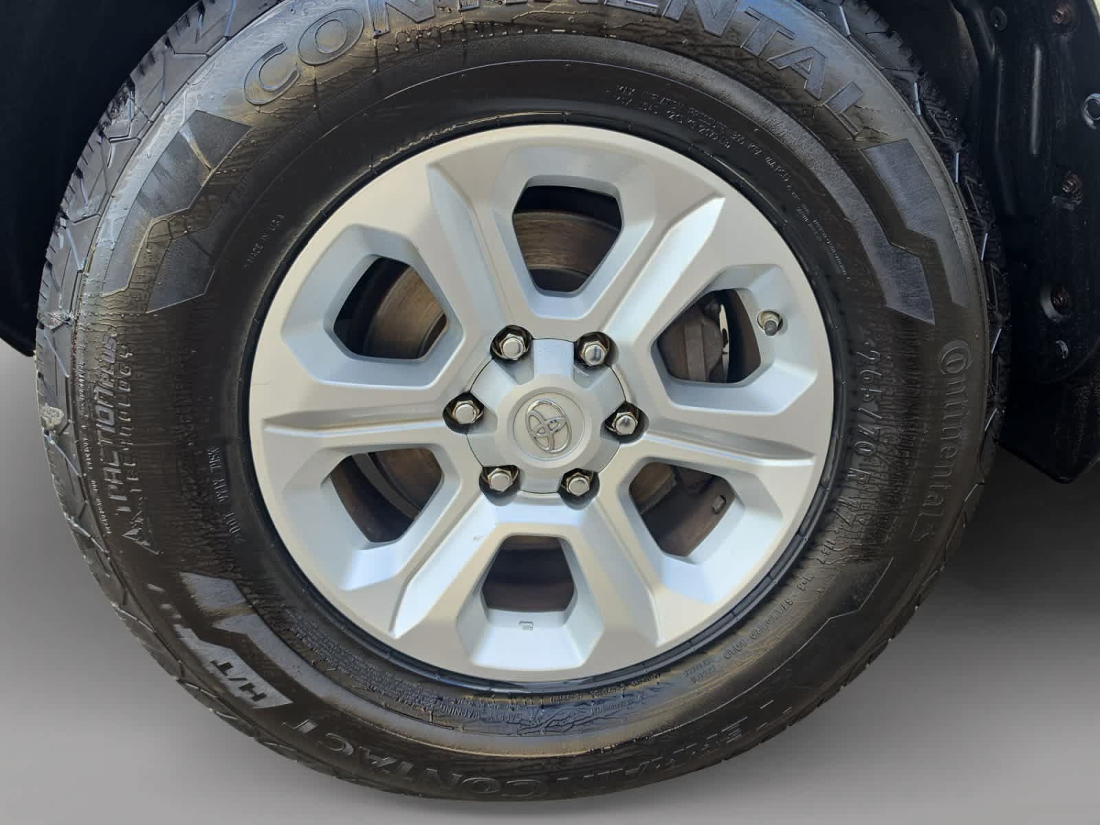 Used 2019 Toyota 4Runner SR5 AWD/4WD image 19