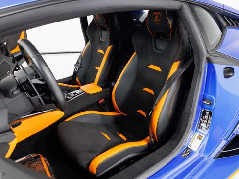Used 2023 Lamborghini Huracan Tecnica RWD image 16