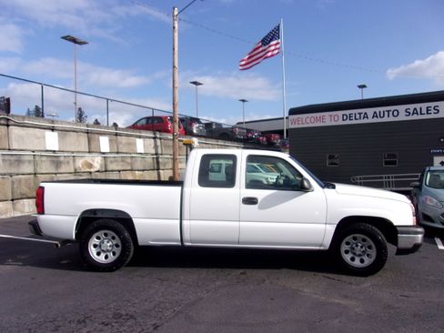 Used 2007 Chevrolet Silverado 1500 W/T w/ Light Duty Power Package image 6