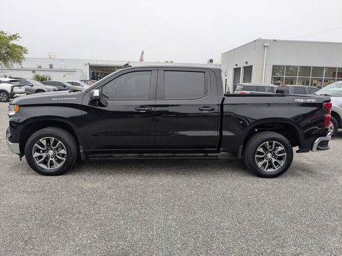 Used 2024 Chevrolet Silverado 1500 LT AWD/4WD image 7