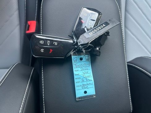 New 2026 Volkswagen Tiguan SE R-Line image 65