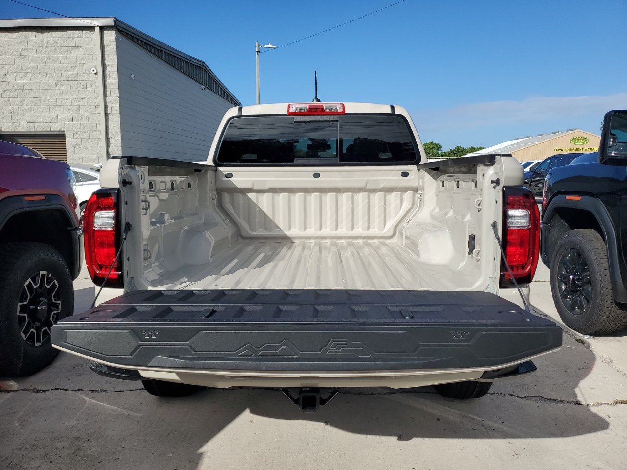 New 2026 GMC Canyon AT4 AWD/4WD image 9