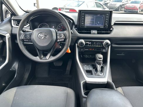 Used 2022 Toyota RAV4 LE AWD/4WD image 17