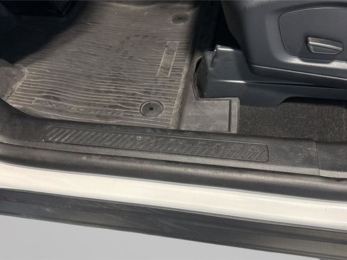 Certified 2025 Ford Explorer Active AWD/4WD image 21