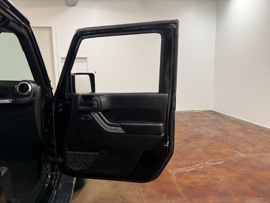 Used 2018 Jeep Wrangler Unlimited Sahara AWD/4WD image 61