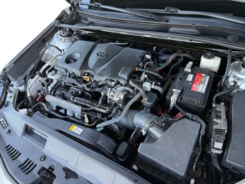 Used 2021 Toyota Camry XSE image 13