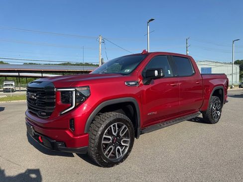 Used 2024 GMC Sierra 1500 AT4 w/ Technology Package AWD/4WD image 1