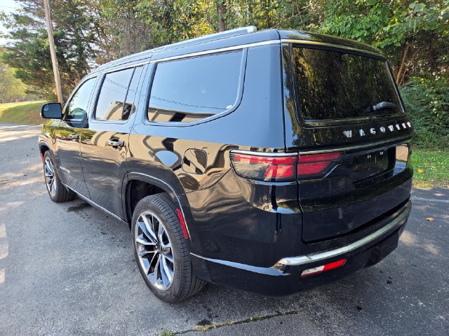 Used 2025 Jeep Wagoneer Series III w/ Premium Group I AWD/4WD image 14