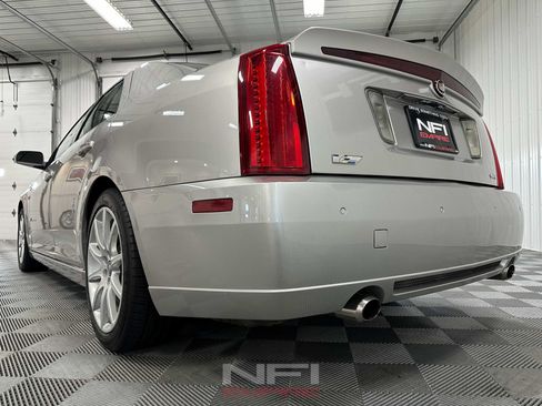 Used 2008 Cadillac STS V RWD image 21