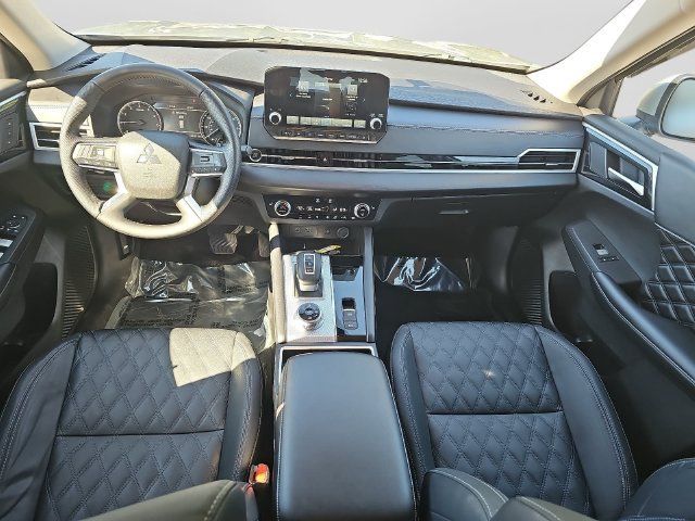Used 2022 Mitsubishi Outlander SEL AWD/4WD image 11