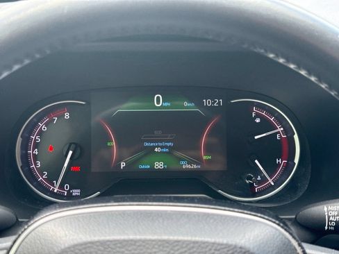 Used 2021 Toyota RAV4 Limited FWD image 25