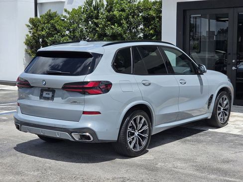 Used 2026 BMW X5 sDrive40i w/ M Sport Package RWD image 4