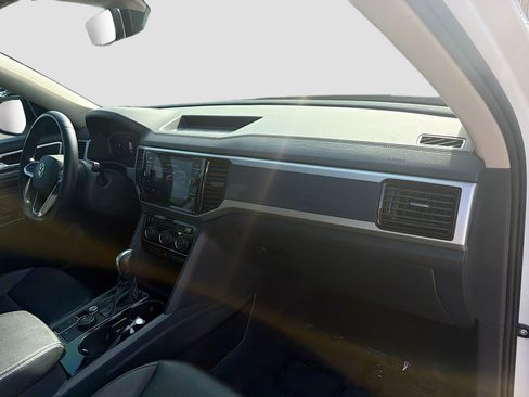 Used 2023 Volkswagen Atlas SEL R-Line image 33