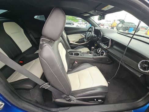 Used 2018 Chevrolet Camaro SS RWD image 10