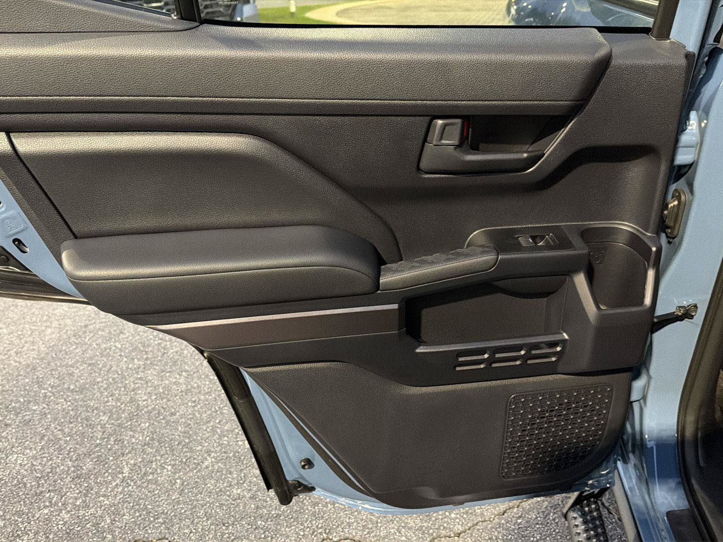 New 2026 Toyota 4Runner SR5 AWD/4WD image 17